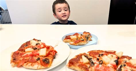 Fun Family Dinner Night with Easy Homemade Pizza! - Shiny New Parent