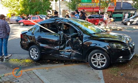 Fuerte Choque Entre Una Moto Y Un Auto En La Zona Sur De Rosario