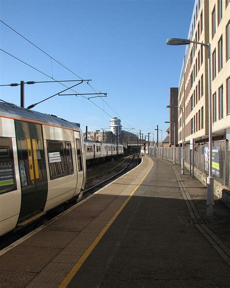 Cambridge Station On Platform 3 © John Sutton Cc By Sa20 Geograph