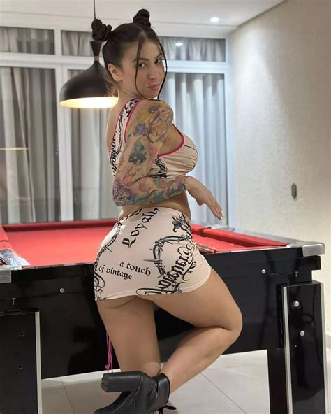 Singer Filmed Receiving Oral Sex Is Violently Dry Humped By Two Blokes On Stage Daily Star