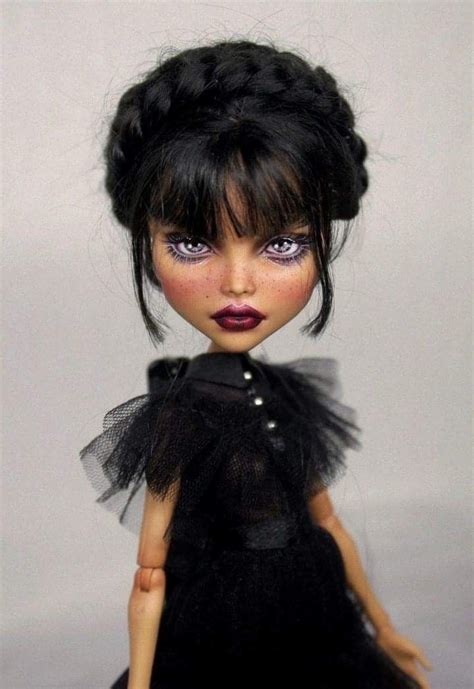 Pin on Dolls | Custom monster high dolls, Monster high dolls, Monster ...