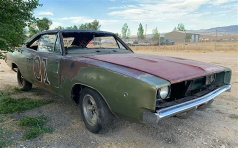 Charger Rough Right Side Barn Finds