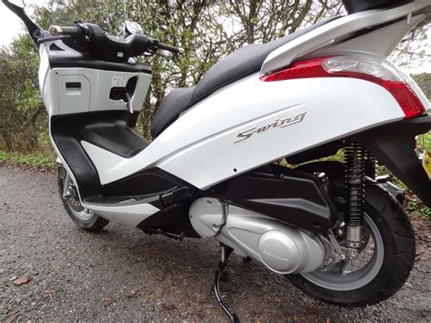 HONDA S WING 125 FES 125 FES125 A SILVER WING SCOOTER ONLY 329 MILES