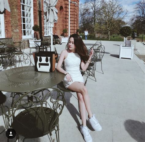 Vừa giàu vừa xinh vừa giỏi Đây chính là hot girl số của Lào và cô ấy là người gốc Việt