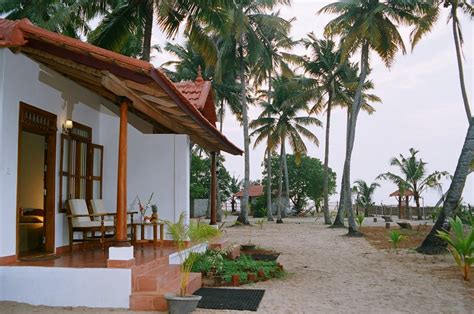 Alleppey Beach Resort Soothning Nights Days Pozhiyoram Beach