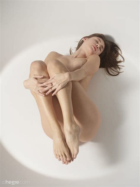 Anna P Anna L Flawless Figure Px Porn Pic