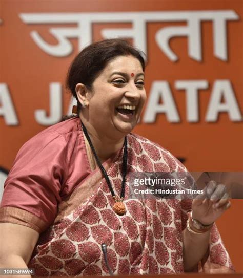 Minister Of Textiles Smriti Zubin Irani Photos And Premium High Res