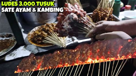 SEHARI HABIS 3000 TUSUK SATE YANG BELI PADA ANTRI SATE MADURA CAK