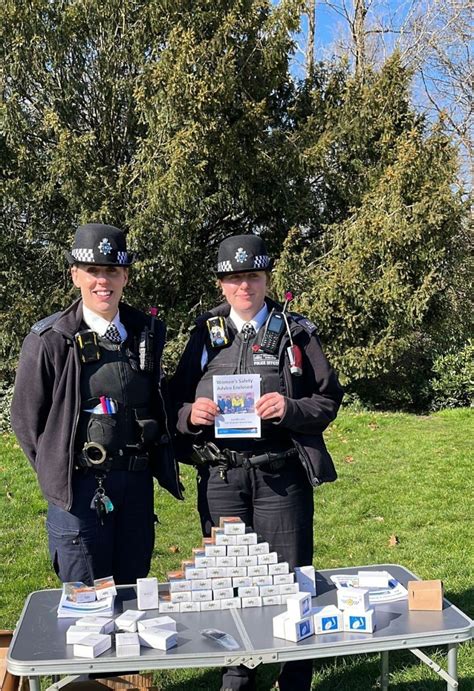 Police Pop Up Stalls Across Havering To Give Advice And Safety Tips To