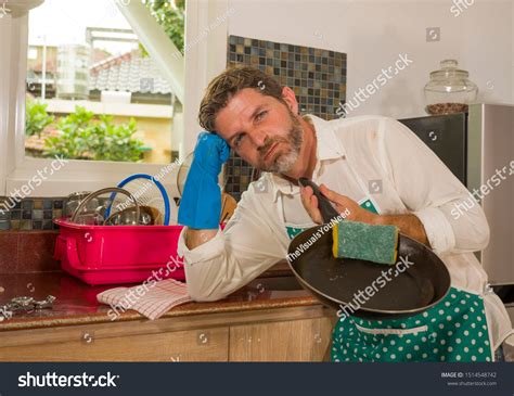 1,745 Washing dishes funny Images, Stock Photos & Vectors | Shutterstock