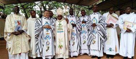 Bafujiinfos Dioc Se De Di Bougou Ordination De Nouveaux