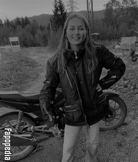 VANESSA SUNDET Nude OnlyFans Leaks Photo 5781386 Fapopedia