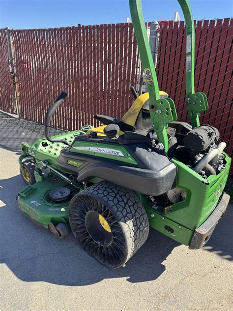 2015 John deer mower lawnmower lawn mower tractor for Sale in