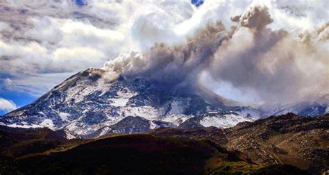 Intenso Pulso Eruptivo Registra El Volc N Nevados De Chill N La Discusi N