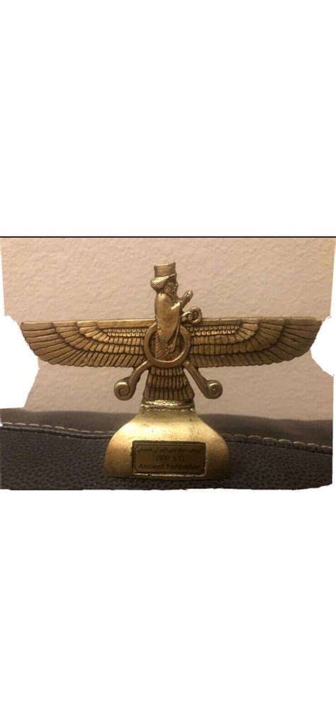 farvahar ahura mazda zarathustra statue art hand  resin syrus