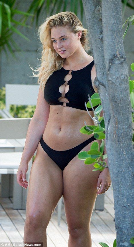 Iskra Lawrence Flaunts Her Curves During A Beach Day In Miami Bikini