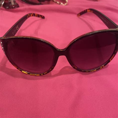 jessica simpson sunglasses - Depop