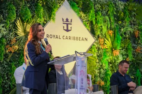 MARA LEZAMA LIDERA INVERSIÓN DE 600 MDD PARA MAHAHUAL CON ROYAL