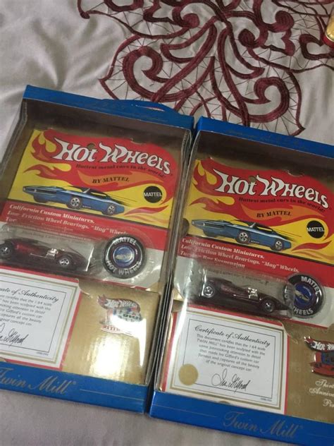 1969 Hot Wheels Authentic Commemorative Replica Twin Mill Red Purple