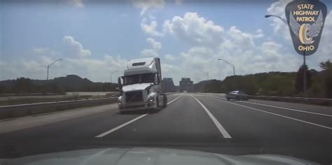 Semi Drives Wrong Way On Highway During Pursuit In Ohio Carscoops