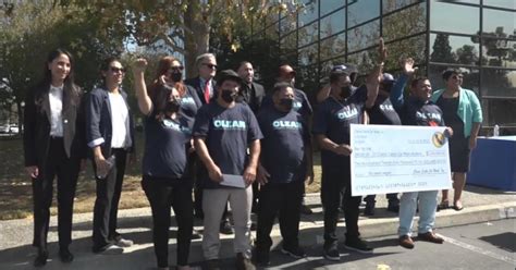 Long Beach Car Washers Get 229 000 After Five Year Wage Theft