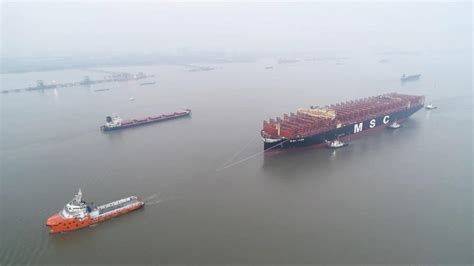 World S Largest Container Ship Xinfu Docks On Yangtze River Cgtn