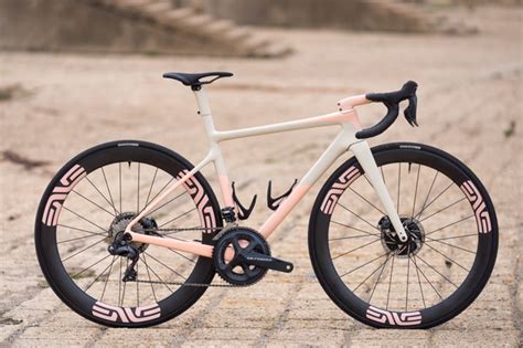 Enve Custom Road Bike First Ever Road Bike From Enve Is Released