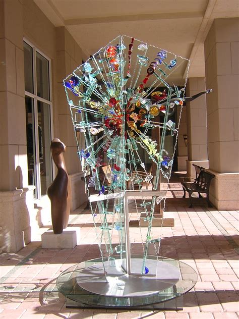 outdoor glass sculpture | Modern stained glass, Glass art, Glass sculpture