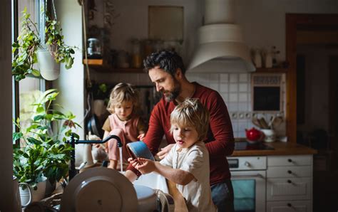 How To Split The Chores Fairly With Your Partner