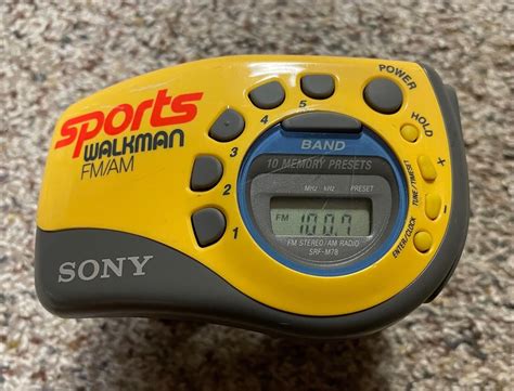 Vintage Sony Srf M Fm Am Sports Walkman Stereo With Armband Radio