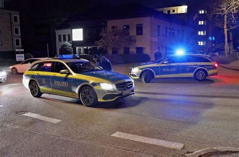 Ein 18 Jähriger ist nach Schüssen ist Asperg tot Esslinger Zeitung