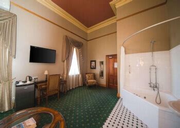 3 Best Hotels in Rockhampton, QLD - Expert Recommendations