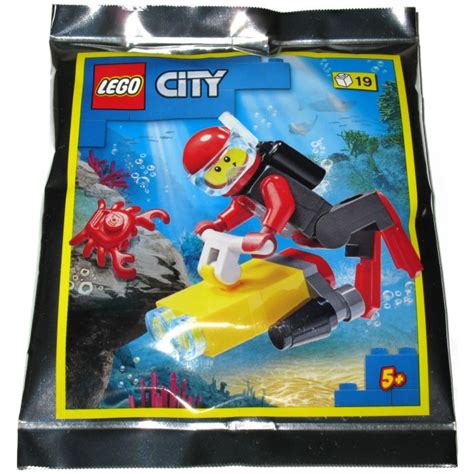 LEGO Diver And Crab Set 952107 Brick Owl LEGO Marketplace