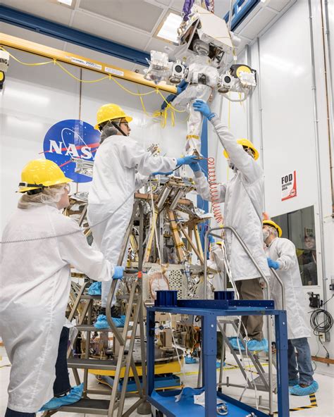 Nasa S Viper Robotic Moon Rover Team Raises Its Mighty Mast