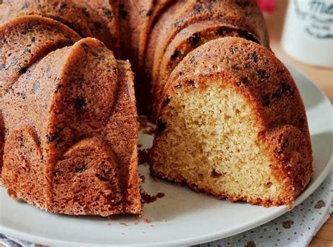 CIAMBELLA NUVOLA SUPER SOFFICE CON YOGURT E GOCCE DI CIOCCOLATO Dolce