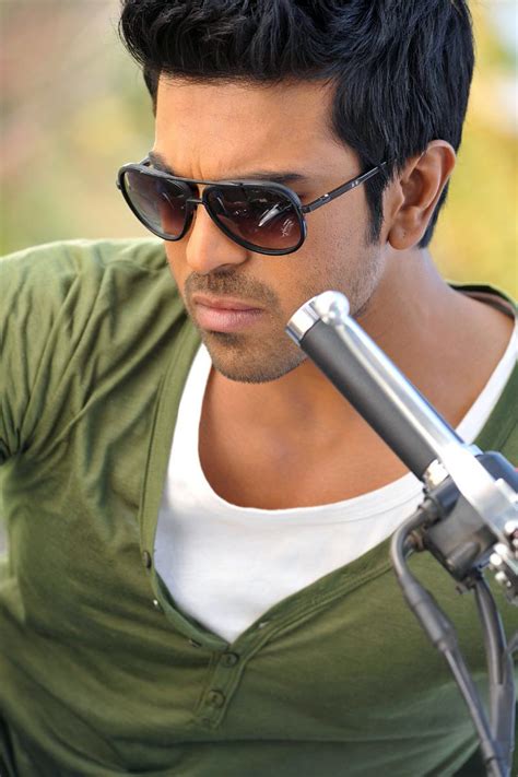 Ram charan Yevadu movie stills | AP BIOSCOPE