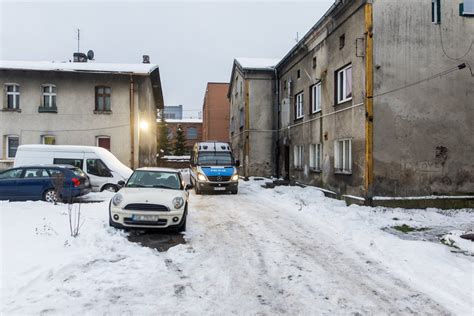 Katowice Po Wiartowane Zw Oki W Piwnicy Jednego Z Blok W Mieszkalnych