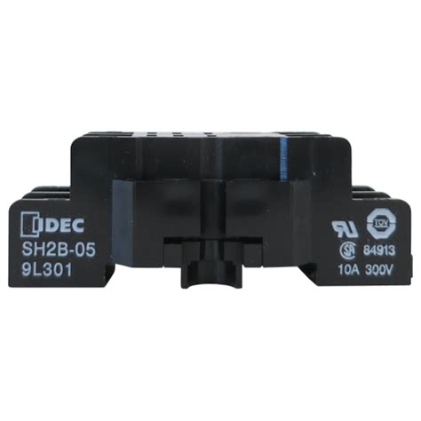 idec shb  screw type din mount socket