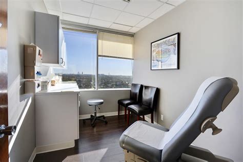 New Orleans Dermatologist | Farnsworth Dermatology New Orleans