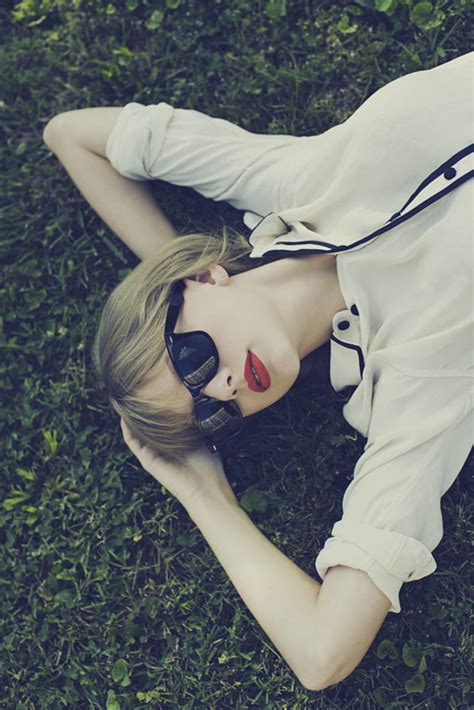 "Red" Song Meaning | Taylor Swift Songs