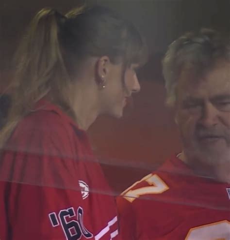 Travis Kelce on Taylor Swift's 'terrifying conversation' with dad