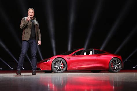 Mehr Reichweite Neuer Tesla Roadster Soll über 1 000 Kilometer Schaffen