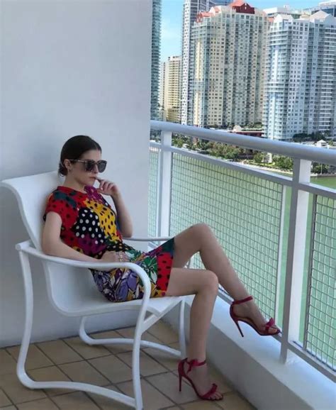 Anna Kendrick Bikini Pictures Hot Sexy Woophy