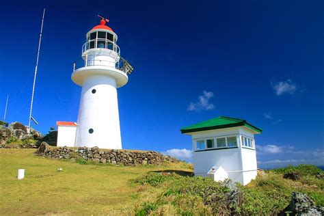 Double Island Point Lighthouse - Rainbow Beach Holiday