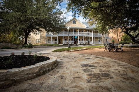 gruene texas hotels river - Deon Briscoe