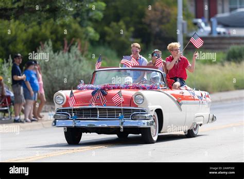 Arlington Texas Usa July 4 2019 Arlington 4th Of July Parade A Ford Fairlane With