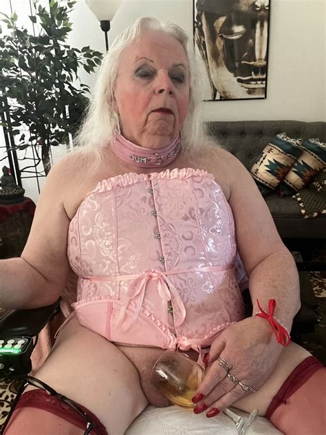 Pissing In Pink And Smoking Nude Pics Xhamster