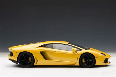 Lamborghini Aventador 118 Scale Model The Next Best Thing Autoevolution