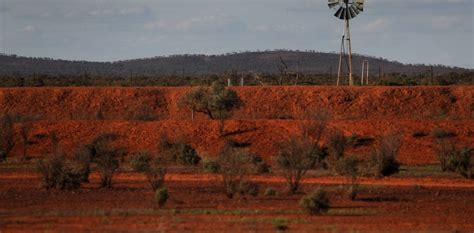 Australia moves to El Niño alert and the drought is likely to continue