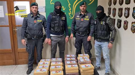 Colpo Della Guardia Di Finanza Sequestrati 45 Chili Di Cocaina Due